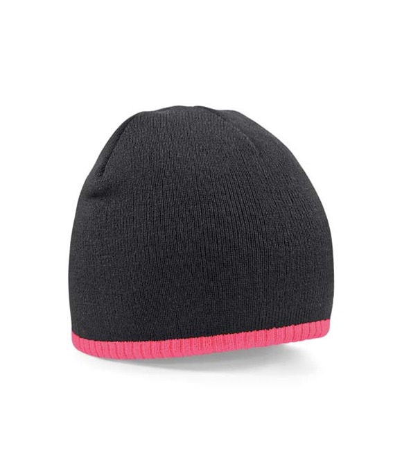 Two-tone pull-on beanie